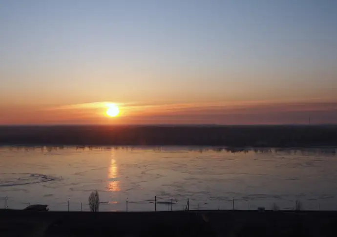 Немного солнца в холодной воде