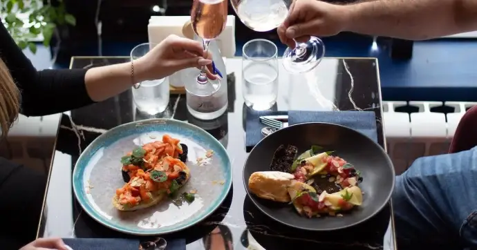 Инструкция для тех, кто устал бояться ресторанов Инструкция для тех, кто устал бояться ресторанов