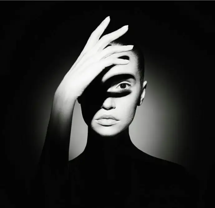 Две стороны безмолвия: когда тишина исцеляет, а молчание разрушает