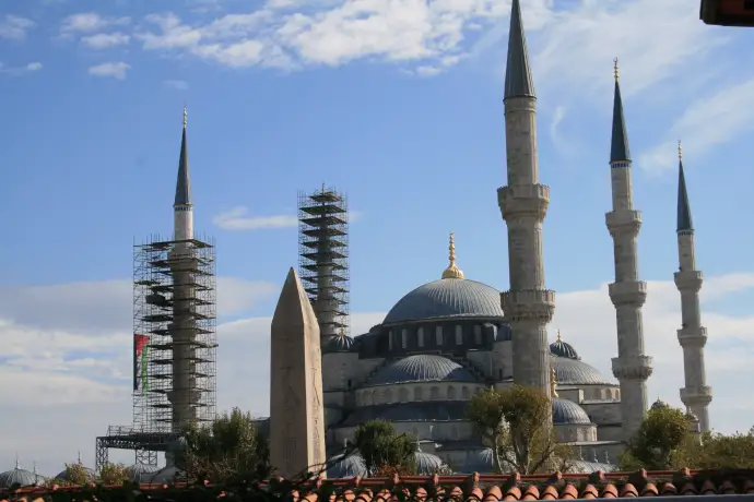 Стамбул: город, где сердце бьется в ритме контрастов Стамбул: город, где сердце бьется в ритме контрастов