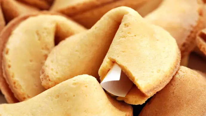 Необычная работа - писатель предсказаний печений