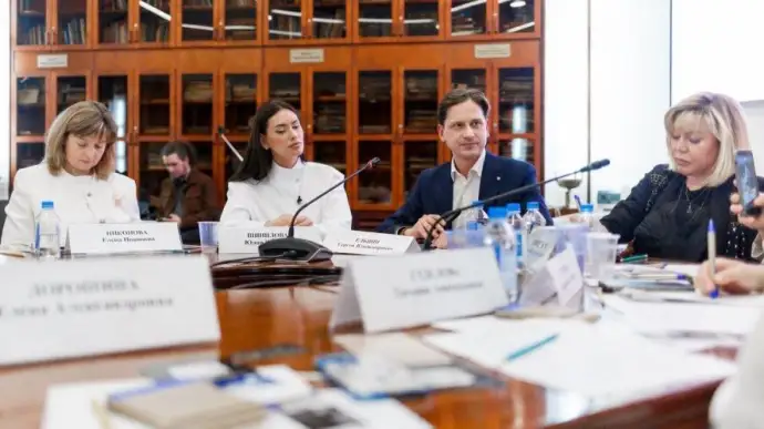 Круглый стол по безопасности ИИ и детям прошел в Москве 14 апреля 2026 года