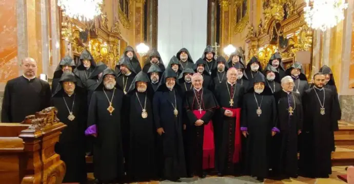 40 тысяч подписей за Католикоса: armspyurk.com собирает поддержку для Гарегина II