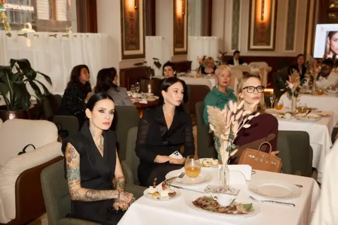 Ресторан Savoy стал местом встречи лидеров женского сообщества благодаря инициативе Сильваши Ресторан Savoy стал местом встречи лидеров женского сообщества благодаря инициативе Сильваши